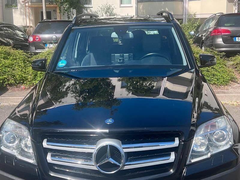 Schwarz Gebraucht 2009 Mercedes GLK350 SUV | 7.500 € (Fairer Preis) - Bild 1/4