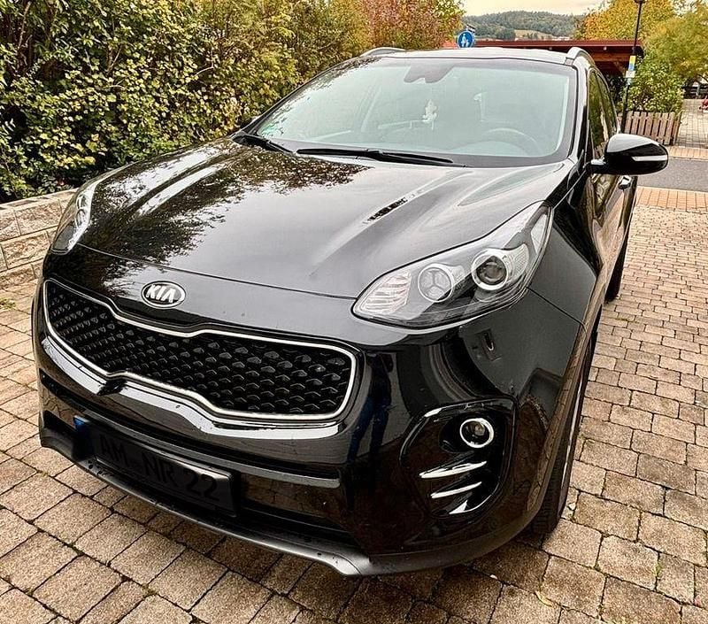 Schwarz Gebraucht 2018 Kia Sportage Attract SUV | 12.600 € (Superpreis) - Bild 1/4