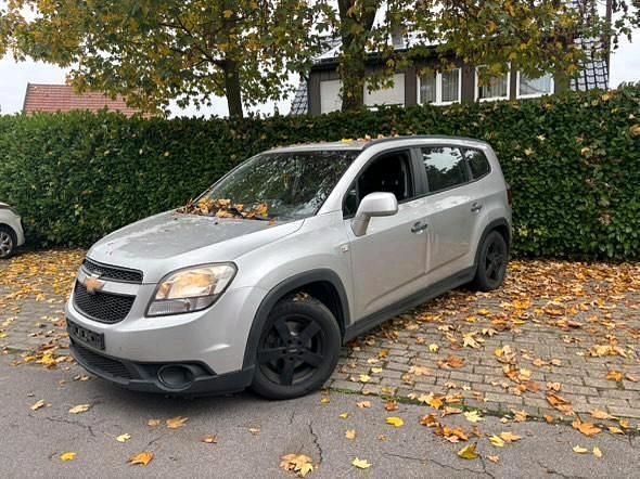 Silber Gebraucht 2013 Chevrolet Orlando Van / Kleinbus | 2.200 € (Superpreis) - Bild 1/4