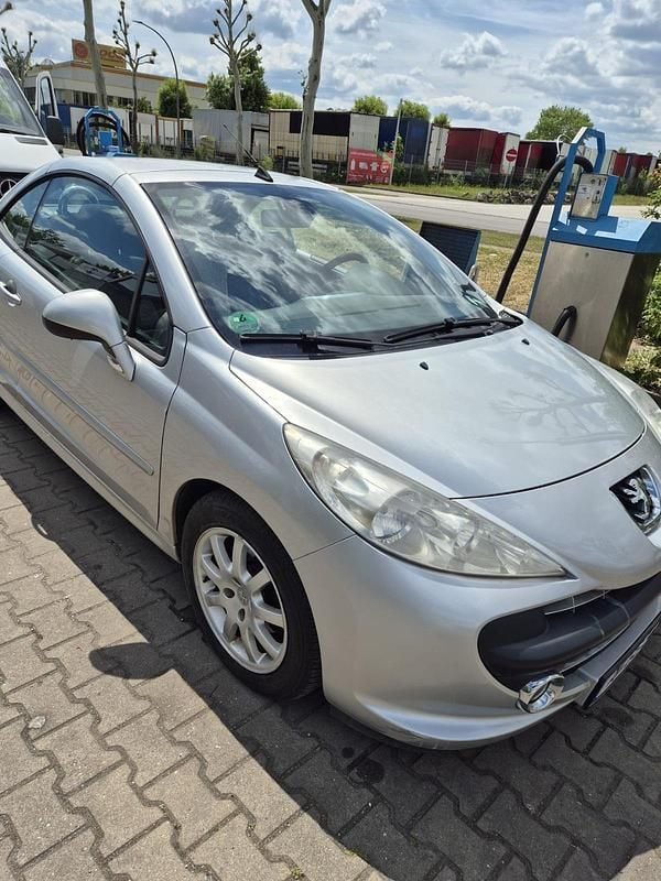 Grau Gebraucht 2008 Peugeot 207 CC Cabrio | 1.000 € (Guter Preis) - Bild 1/4