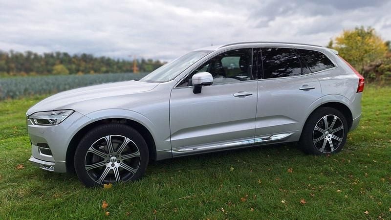 Silber Gebraucht 2019 Volvo XC60 Inscription SUV | 29.900 € (Guter Preis) - Bild 1/4