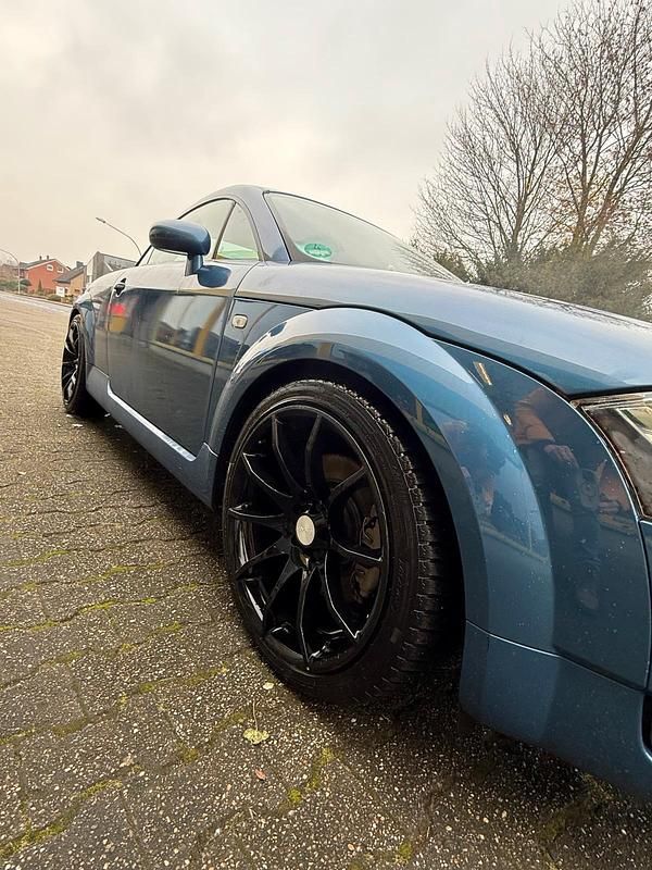Second-hand Audi TT 180 CP (132 kW) 2000 Albastru Coupe