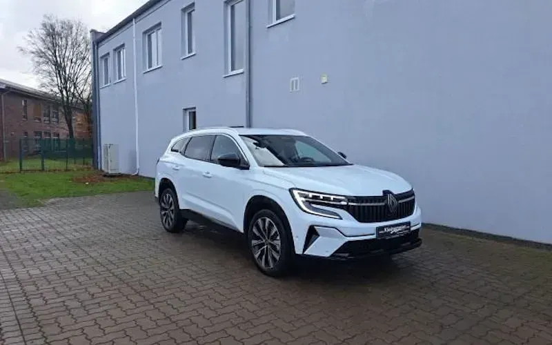 Second-hand Renault Espace Techno 200 CP (147 kW) 2025 Alb SUV