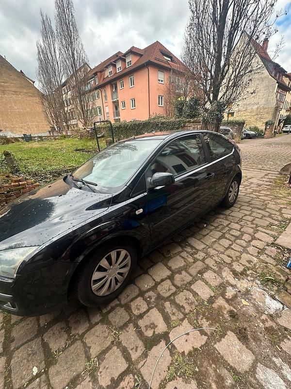Second-hand Ford Focus 85 CP (62 kW) 2005 Negru Hatchback