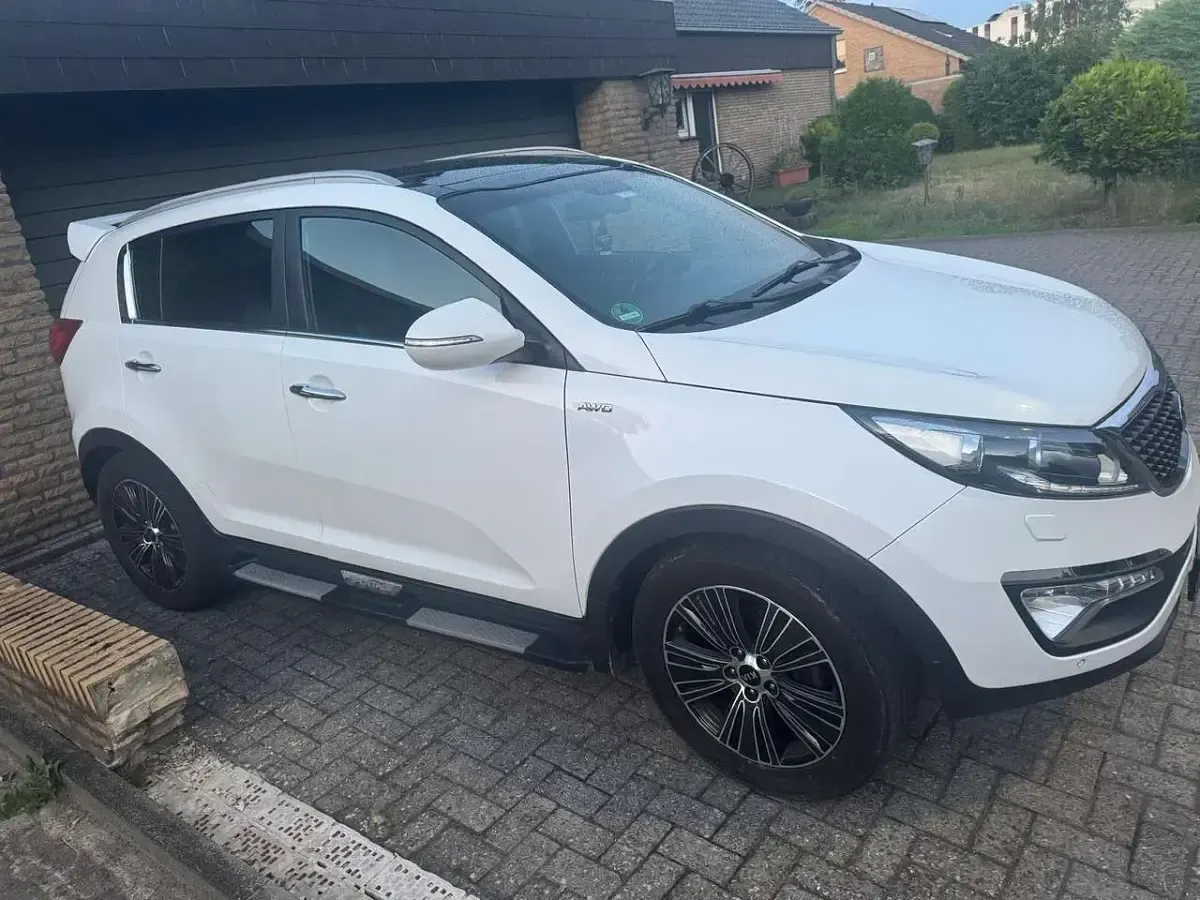 Gebraucht Kia Sportage Platinum Edition 184 PS (135 kW) 2015 (hw2) deluxeweiss met. SUV