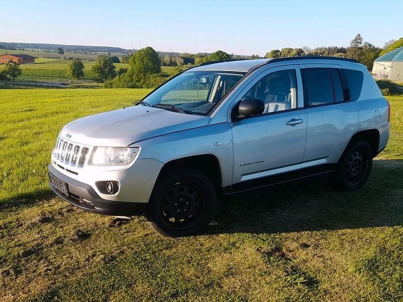 Silber Gebraucht 2013 Jeep Compass Limited SUV | 4.600 € (Fairer Preis) - Bild 1/4