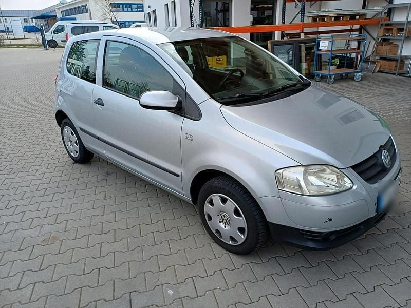 Gebraucht VW Fox 54 PS (39 kW) 2007 Silber Kleinwagen
