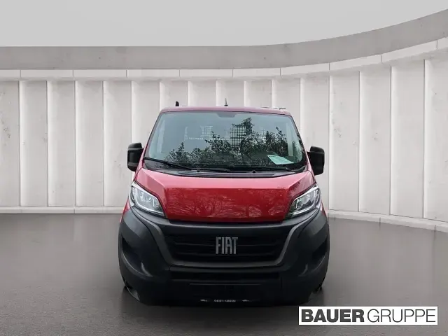 Gebraucht Fiat Ducato 140 PS (102 kW) 2022 Rot Van