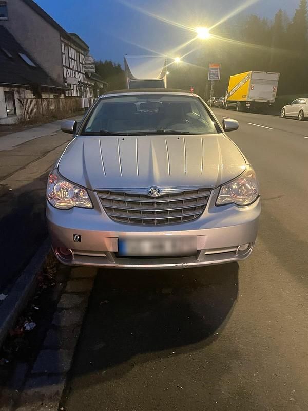 Grau Gebraucht 2010 Chrysler Sebring Cabriolet Cabrio | 1.100 € (Etwas zu teuer) - Bild 1/4