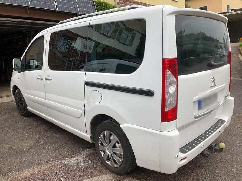 Używany Citroën Jumpy SELECTION 163 KM (119 kW) 2014 Biały Minivan