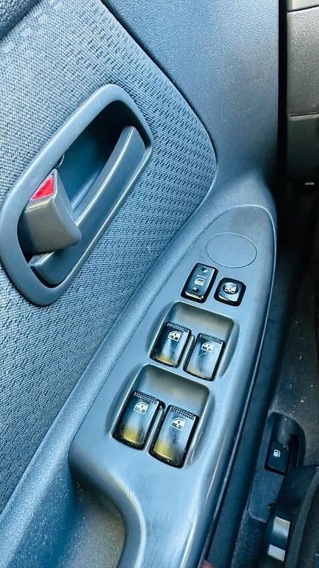 Usata Kia Rio 97 CV (71 kW) 2009 Grigio Berlina