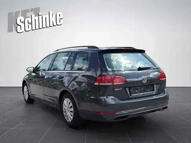 Gebraucht VW Golf VII Trendline 140 PS (102 kW) 2017 Grau Limousine