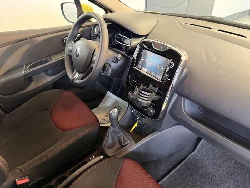 Gebraucht Renault Clio IV Expression 85 PS (62 kW) 2014 Gelb Kleinwagen