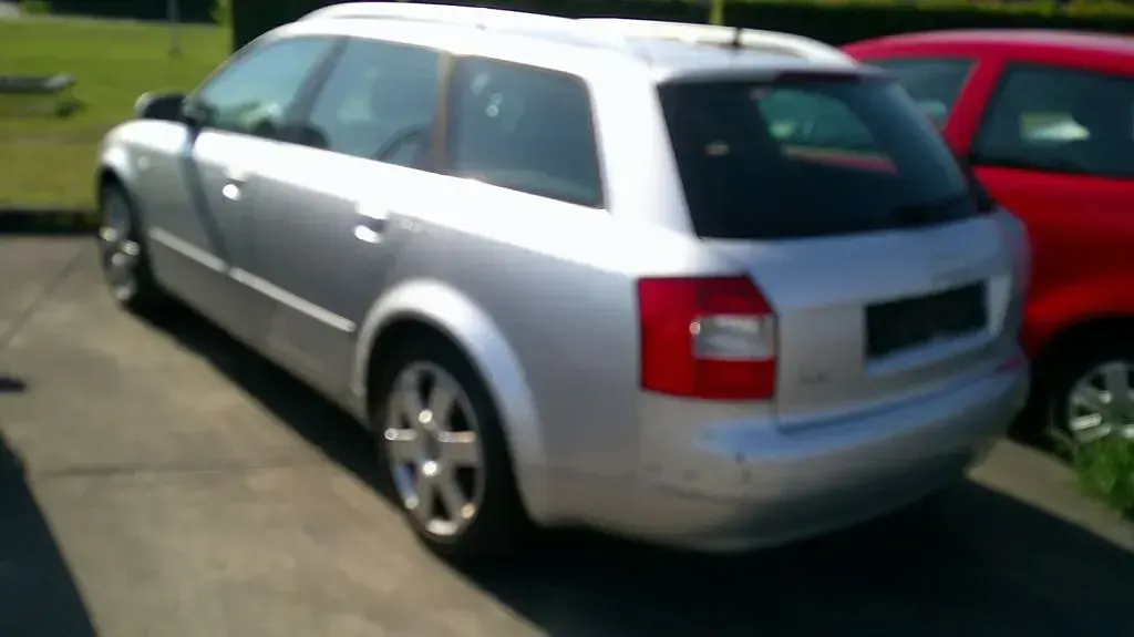 Gebraucht Audi A4 163 PS (119 kW) 2003 Silber (metallic) Kombi