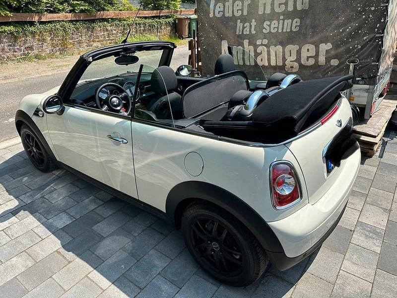 Gebraucht Mini One Cabriolet 98 PS (72 kW) 2015 Weiß Cabrio