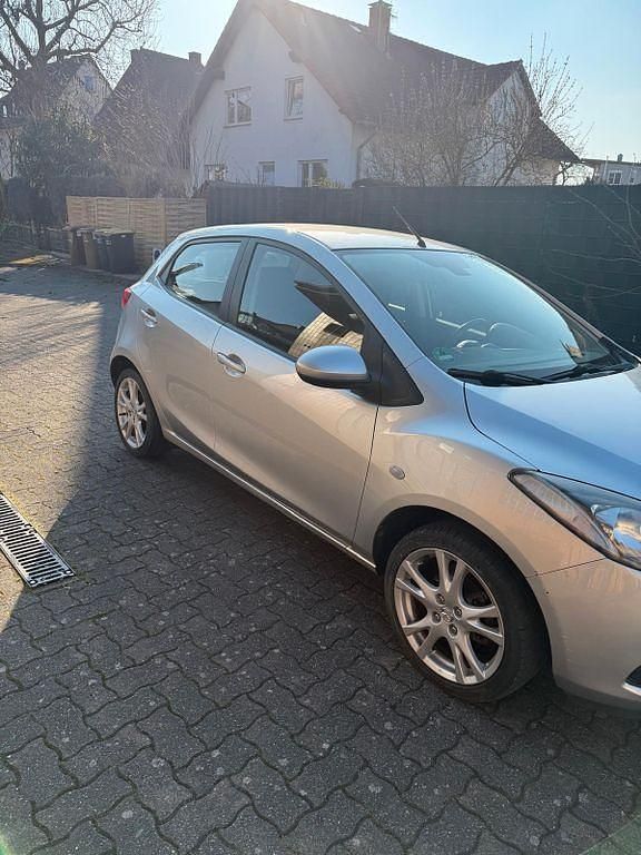 Gebraucht Mazda 2 Independence 86 PS (63 kW) 2008 Silber Kleinwagen