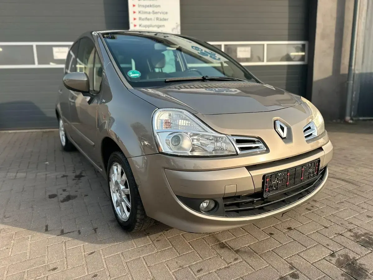Brugt Renault Modus Night&Day 75 HK (55 kW) 2012 Brun MPV