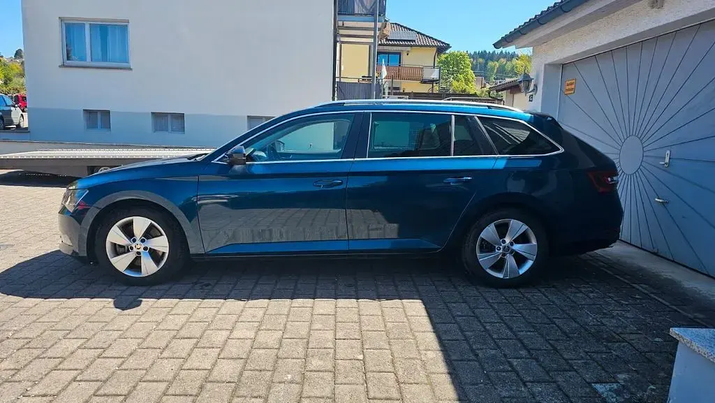 Gebraucht Skoda Superb Style 280 PS (205 kW) 2016 Blau Kombi