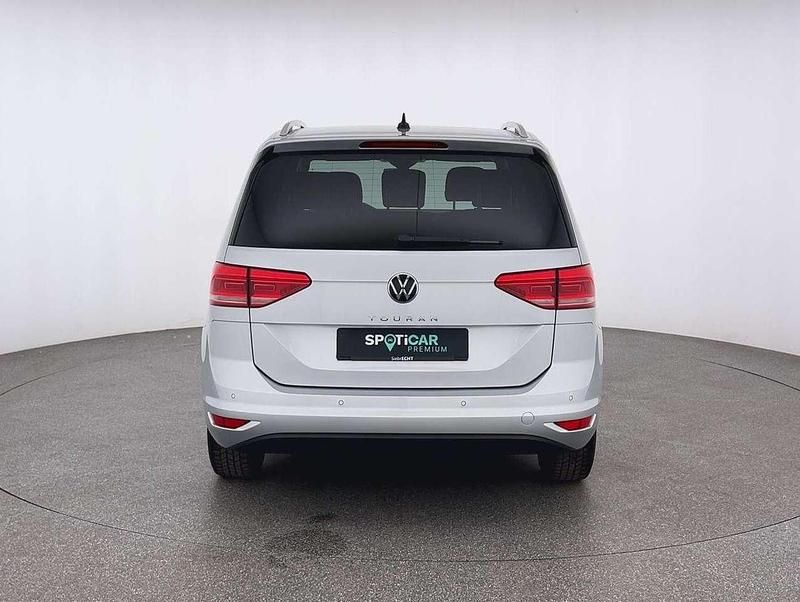 Gebraucht VW Touran Move 150 PS (110 kW) 2024 Silber Van / Kleinbus