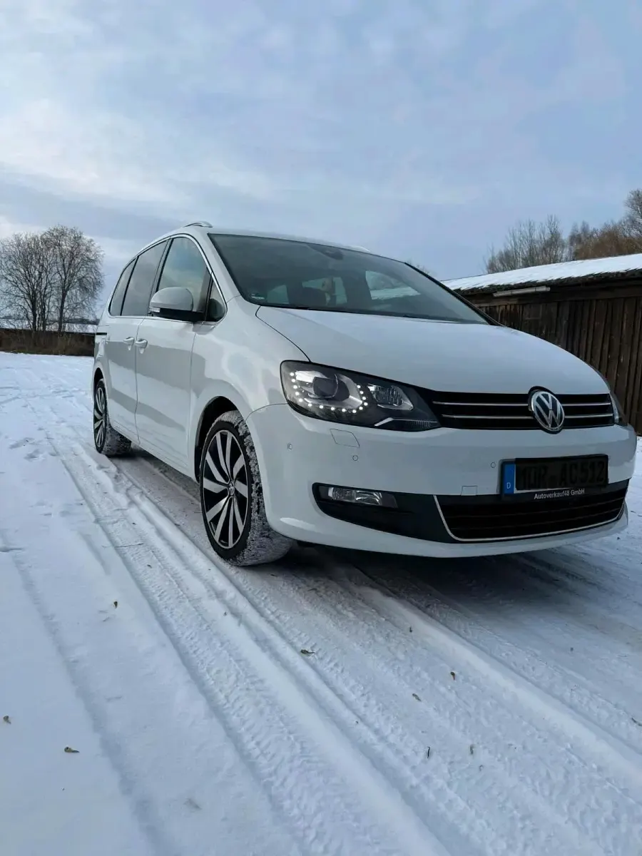 Gebraucht VW Sharan 150 PS (110 kW) 2016 Weiß Van / Kleinbus