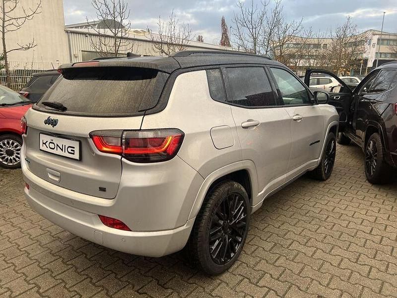 Gebraucht Jeep Compass 239 PS (175 kW) 2022 Zweifarblackierung glacier si SUV