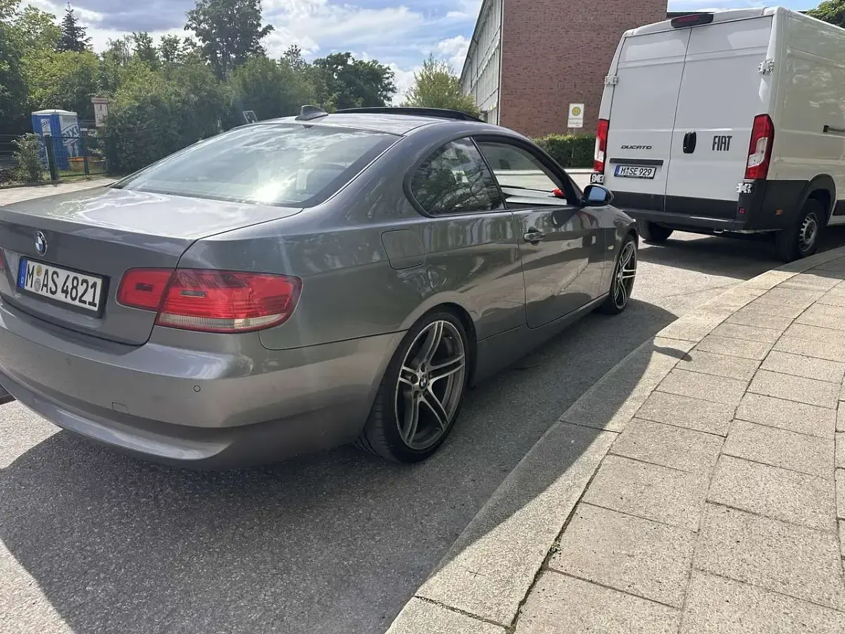 Gebraucht BMW 320 170 PS (125 kW) 2008 Coupé