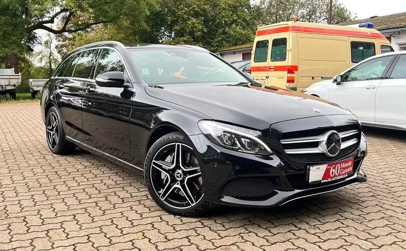 Schwarz Gebraucht 2017 Mercedes C400 Kombi | 29.499 € (Fairer Preis) - Bild 1/4