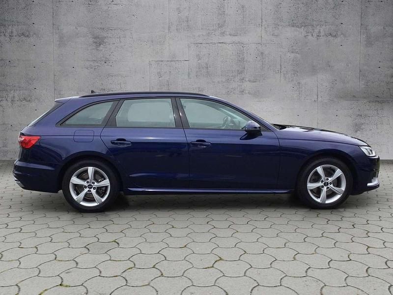 Gebraucht Audi A4 Advanced Plus 163 PS (119 kW) 2024 Navarrablau metallic Kombi