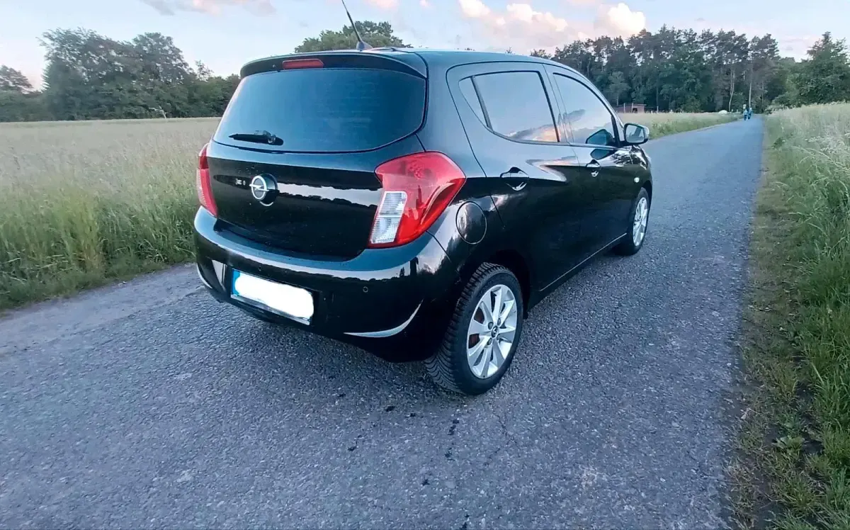 Używany Opel Karl 75 KM (55 kW) 2017 Czarny Hatchback