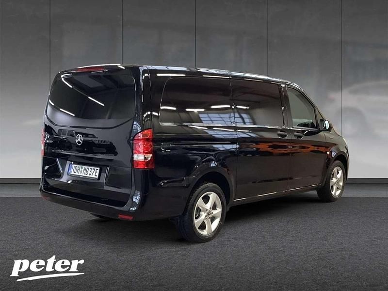 Gebraucht Mercedes e-Vito 85 kW (116 PS) 2022 Schwarz obsidianschwarz metall Van / Kleinbus