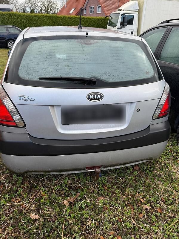Gebraucht Kia Rio 97 PS (71 kW) 2008 Grau Kleinwagen