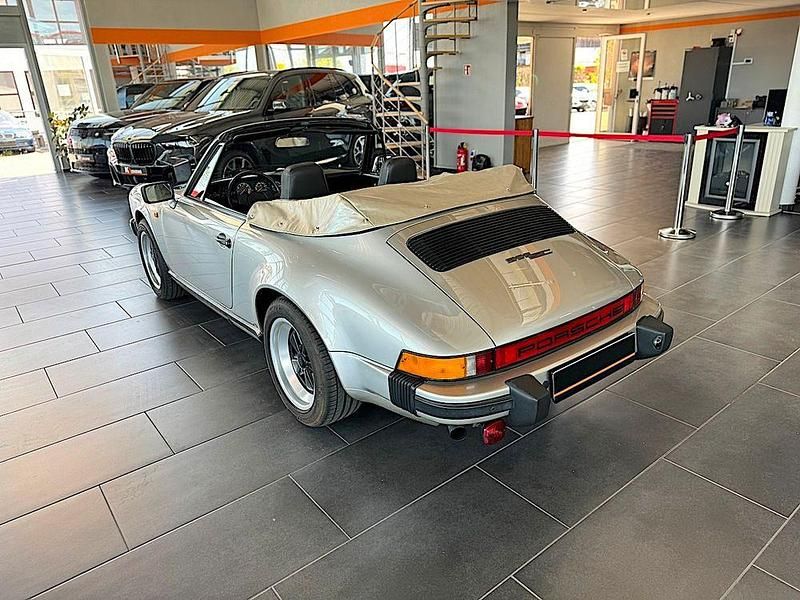 Gebraucht Porsche 911SC 204 PS (150 kW) 1983 Silber Cabrio