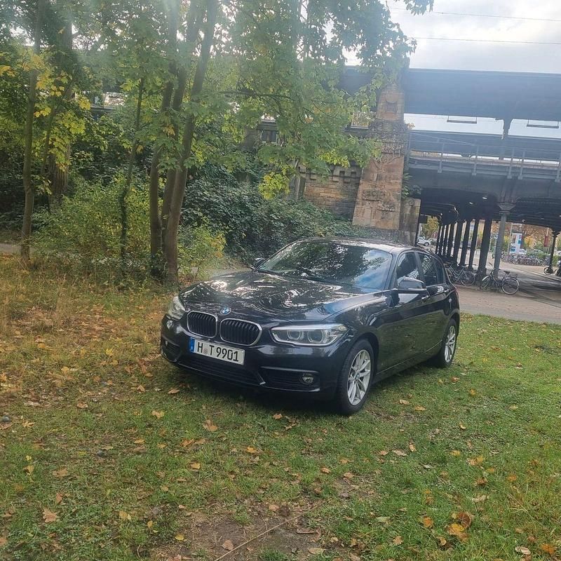 Schwarz Gebraucht 2019 BMW 116 Advantage Kleinwagen | 6.950 € (Guter Preis) - Bild 1/4