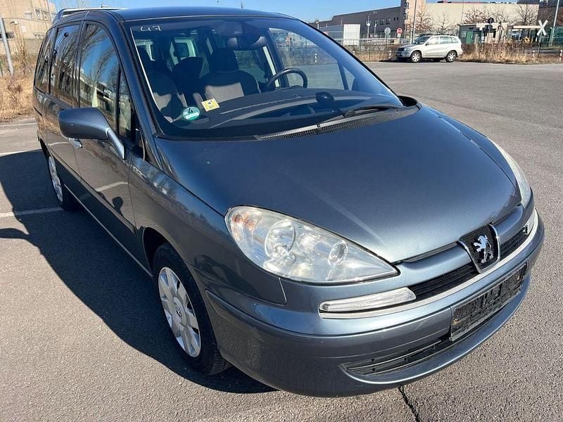 Gebraucht Peugeot 807 Family 140 PS (102 kW) 2009 Grau Van / Kleinbus