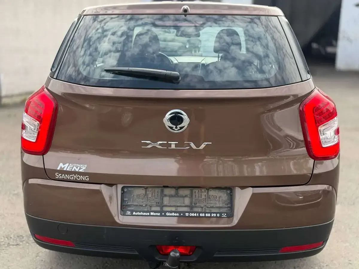 Gebraucht SsangYong XLV Sapphire 128 PS (94 kW) 2016 Braun metalic SUV