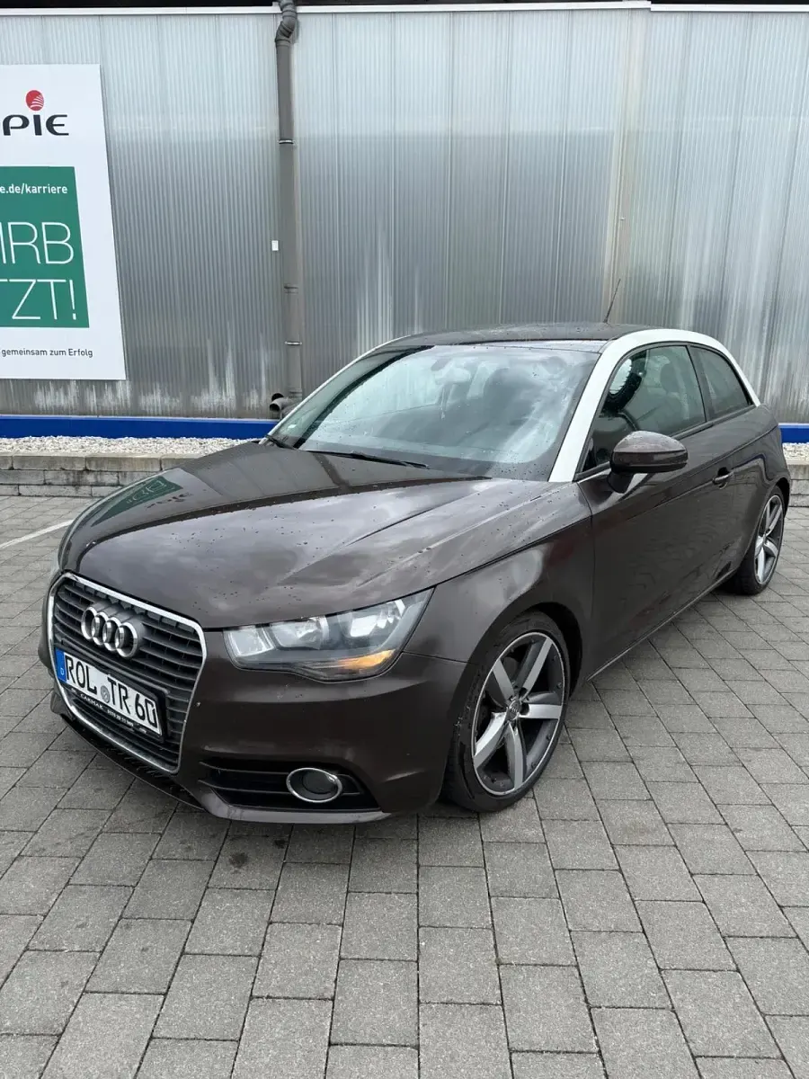 Gebraucht Audi A1 105 PS (77 kW) 2010 Braun Kleinwagen