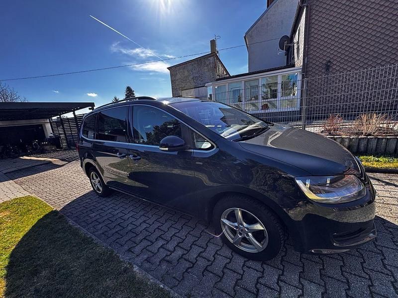 Gebraucht VW Sharan Match 140 PS (102 kW) 2012 Grau Van / Kleinbus