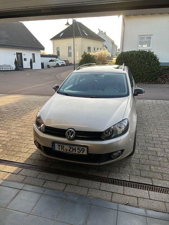 Gebraucht VW Golf VII Match 122 PS (89 kW) 2012 Andere farben Kombi