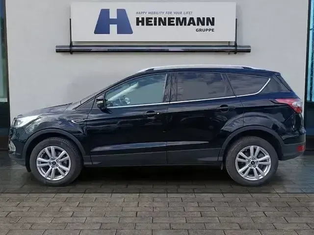 Używany Ford Kuga Trend 150 KM (110 kW) 2018 Czarny SUV