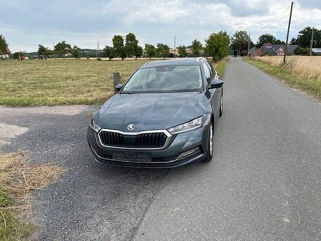 Grau Gebraucht 2021 Skoda Octavia Kombi | 14.500 € (Guter Preis) - Bild 1/4