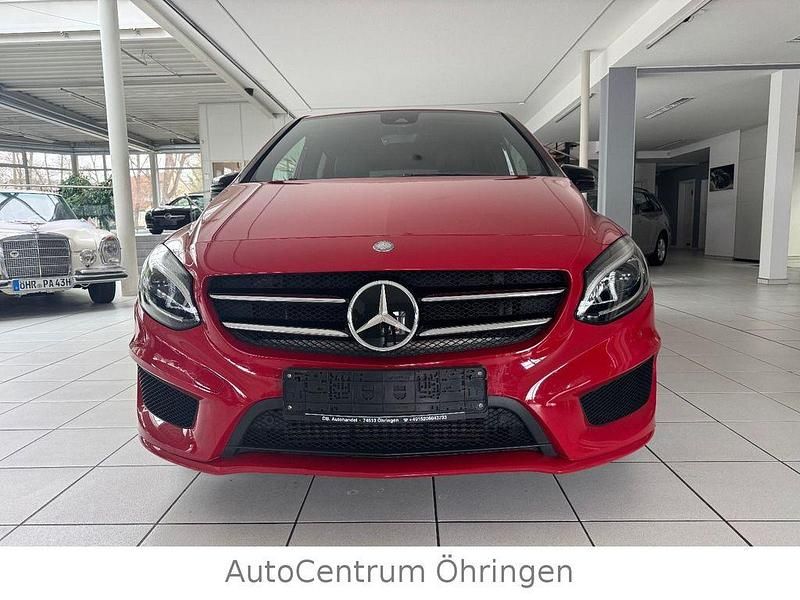 Gebraucht Mercedes 220 AMG line 177 PS (130 kW) 2016 Rot Limousine
