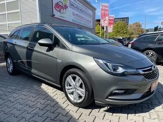 Gebraucht Opel Astra Business 136 PS (100 kW) 2019 Grau Kombi
