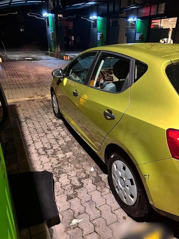 Gebraucht Seat Ibiza 85 PS (62 kW) 2009 Gelb Kleinwagen