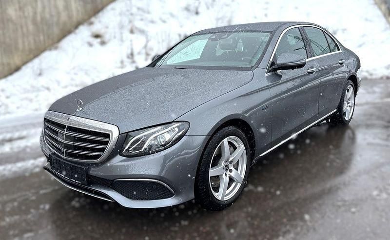 Selenitgrau Gebraucht 2019 Mercedes E300 Limousine | 30.900 € (Fairer Preis) - Bild 1/4