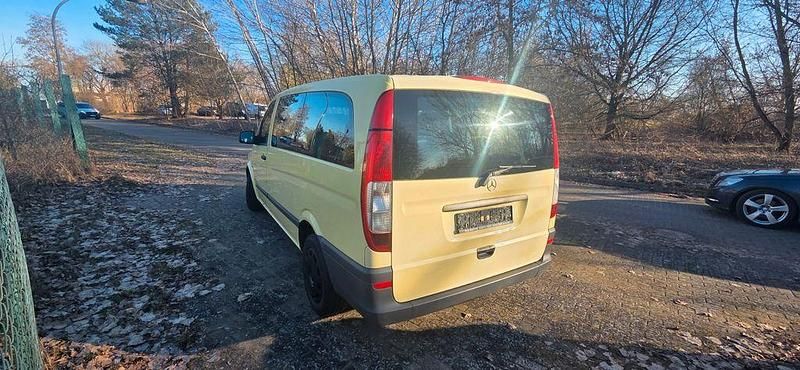 Gebraucht Mercedes Vito 95 PS (69 kW) 2013 Gelb Van