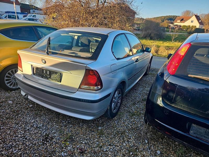 Gebraucht BMW 316 116 PS (85 kW) 2005 Silber Kleinwagen