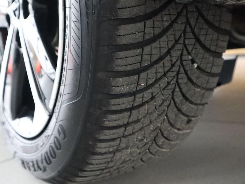 Gebraucht Opel Astra 131 PS (96 kW) 2024 Schwarz Kombi