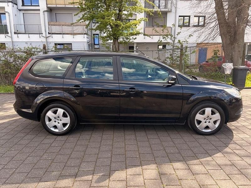 Gebraucht Ford Focus Style 145 PS (106 kW) 2009 Schwarz Limousine
