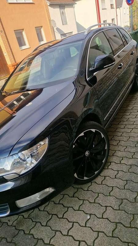 Gebraucht Skoda Superb Comfort 170 PS (125 kW) 2012 Limousine