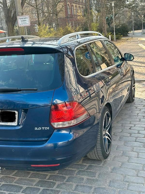 Gebraucht VW Golf VI 140 PS (102 kW) 2011 Blau Kleinwagen